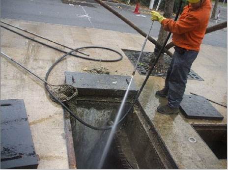 奎屯池底污泥如何清理